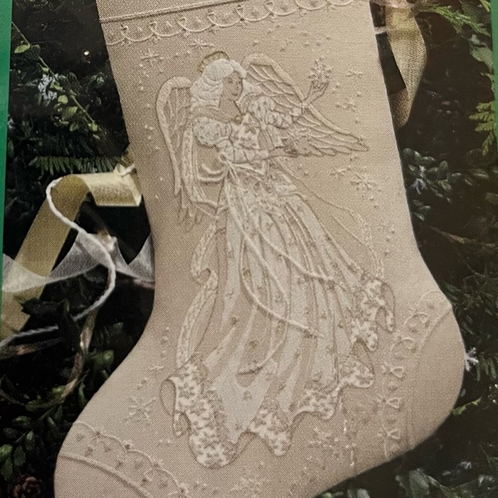 Ivory and Gold Embroidery Thread - Picture 4 of 6
